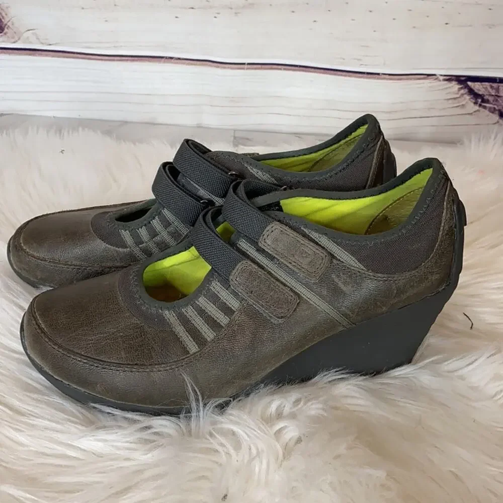 TSUBO Strap Mary Jane Wedges 7 AD7-02